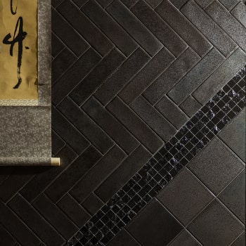 タイル　じん［甚］