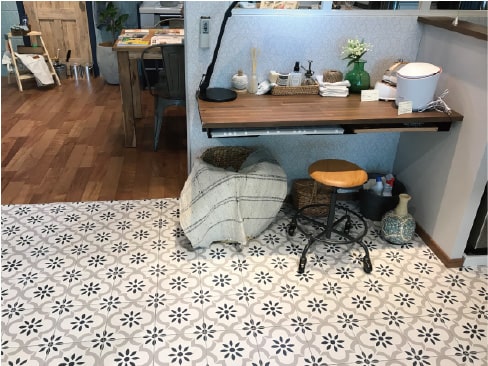 タイルを使って魅力のライフスタイルを提案するショウルーム