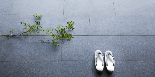 玄関にオススメの床タイル