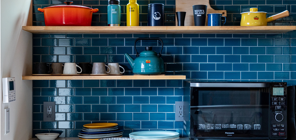 こだわりをつめこんだカラフルなキッチン