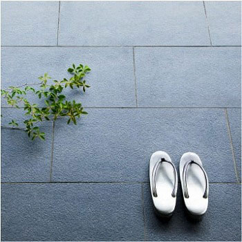 リフォーム　床タイル　マスト