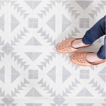 リフォーム　床タイル　ハロン湾（セメントタイル）