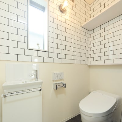 施主様の要望でトイレにはサブウェイタイル
