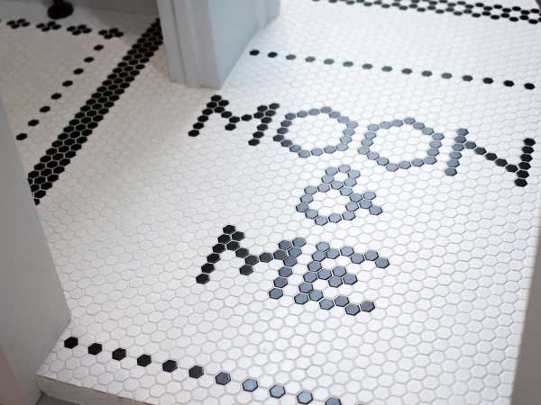 店舗内装床 カフェ ( トイレ)